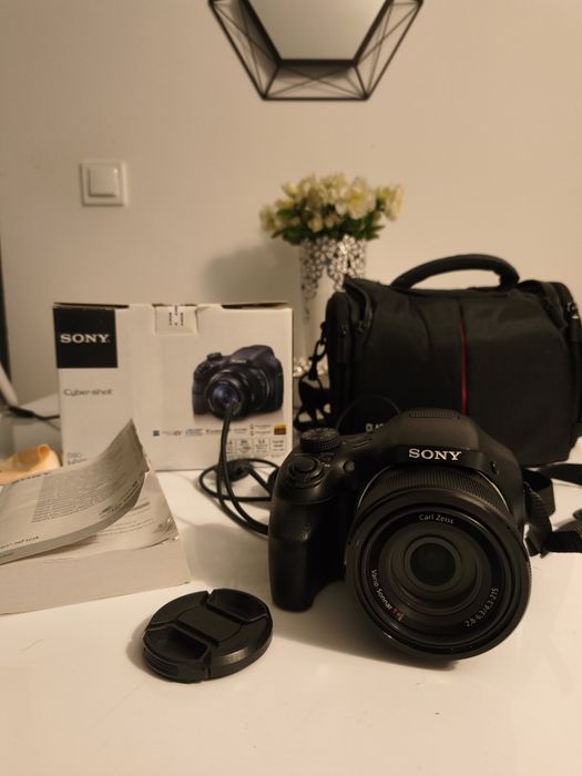 Aparat fotograficzny Sony Cyber-shot DSC HX300 plus alcesoria