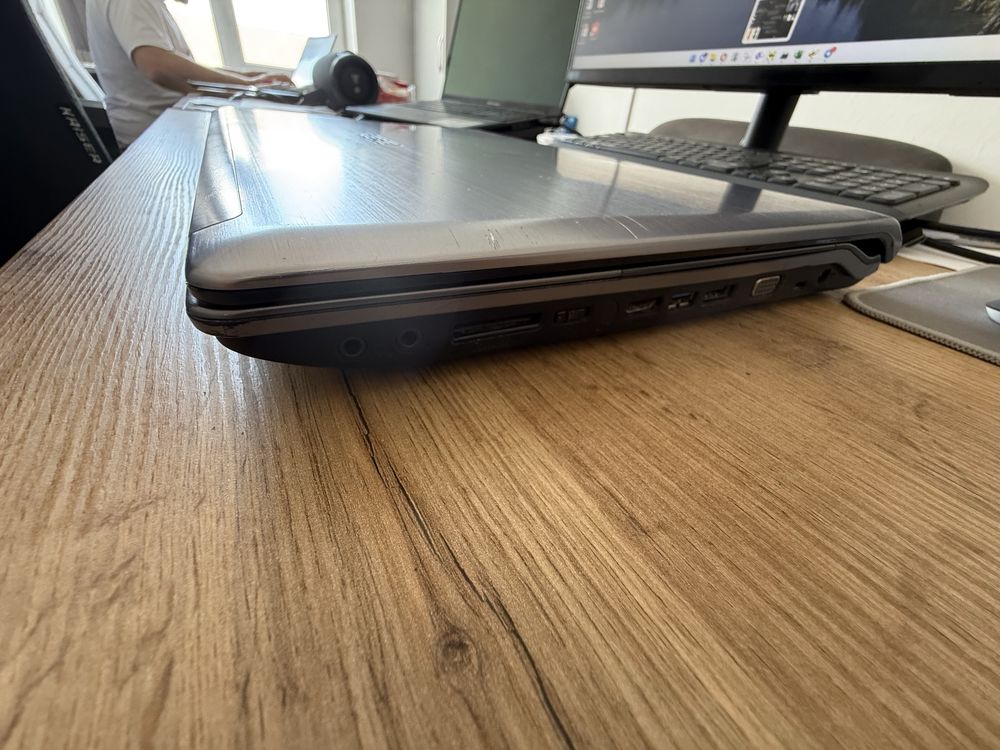 Ноутбук Asus n73jn