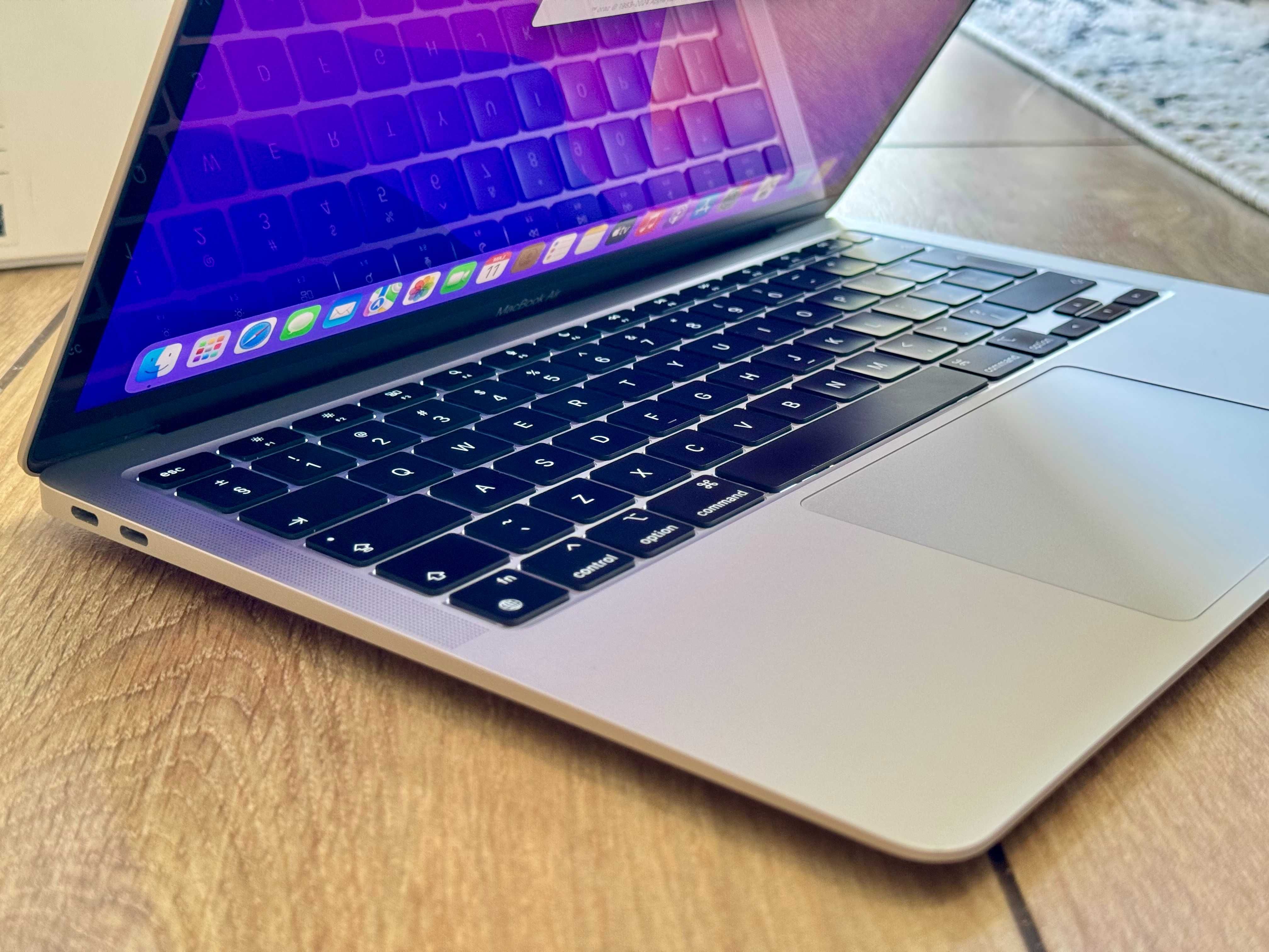Apple Macbook Air 13.3" A2337 CPU M1 / 8GB / 512GB SSD / stan idealny