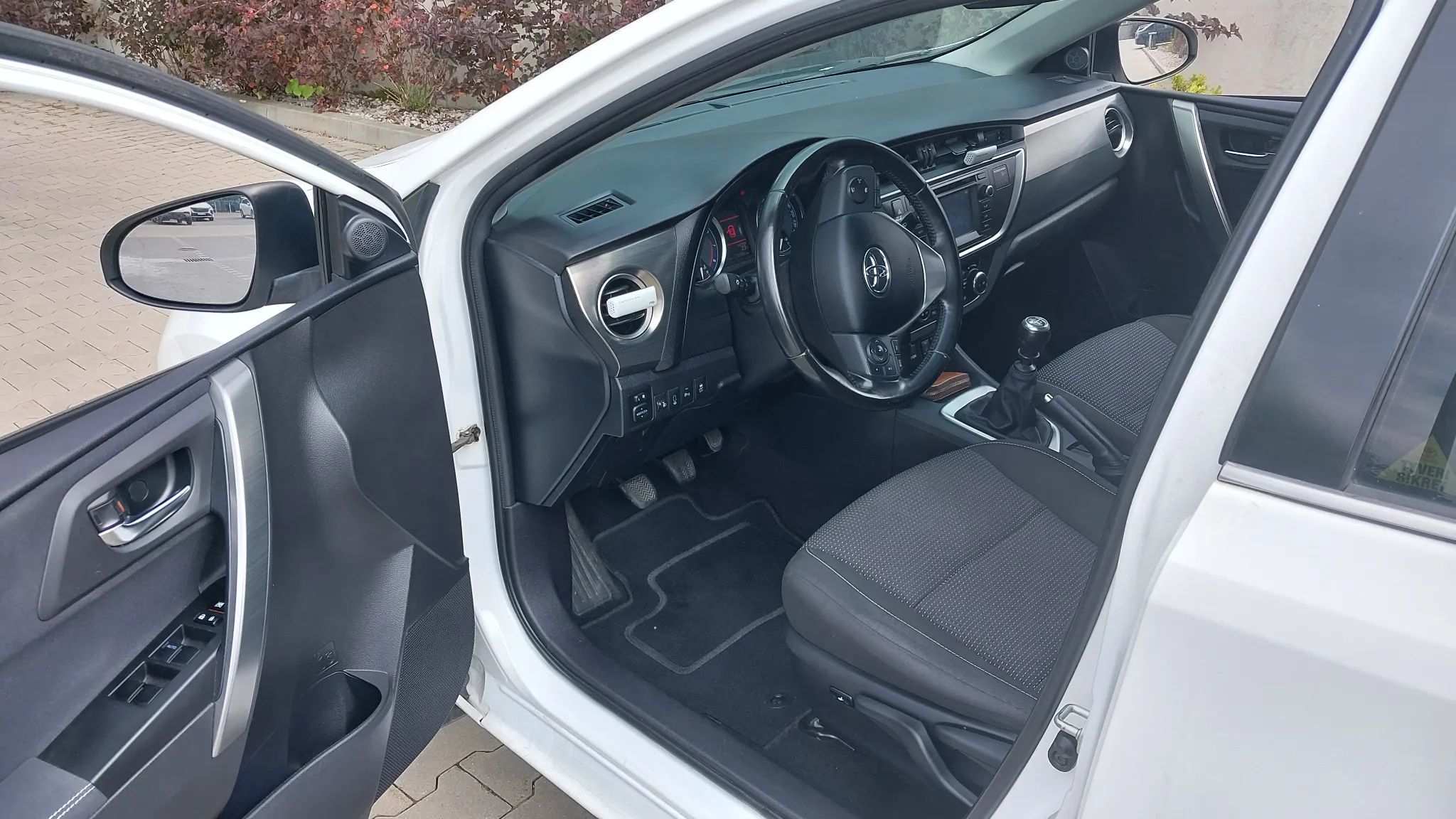 Toyota Auris Toyota Auris na sprzedaż
