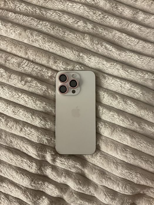 iphone 15 pro biały