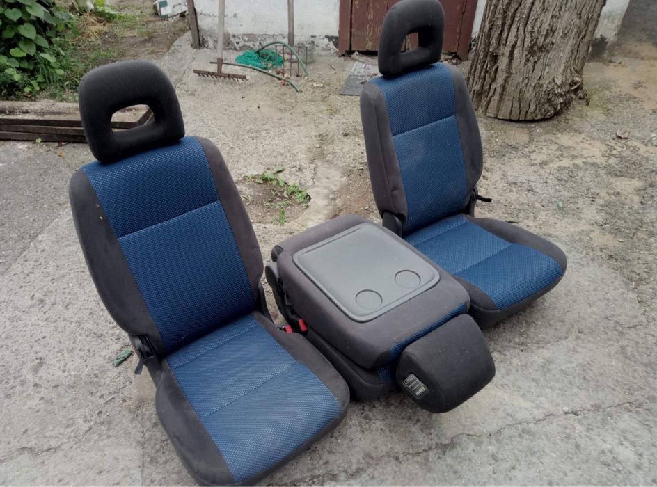 Автосидения, кресла в авто