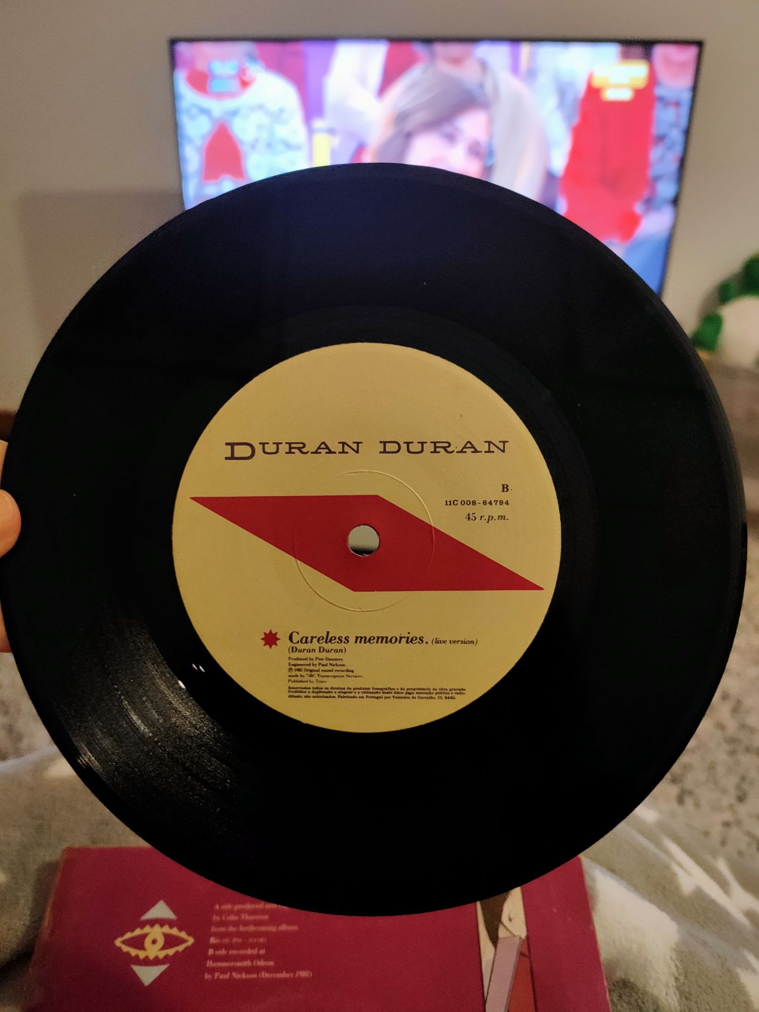 Duran Duran Single Vinil "Hungry Like the Wolf" (1982)

LADO A: Hungry