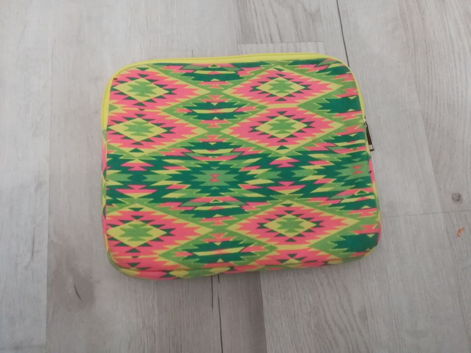Etui, pokrowiec na ipada, tableta. Nowy.