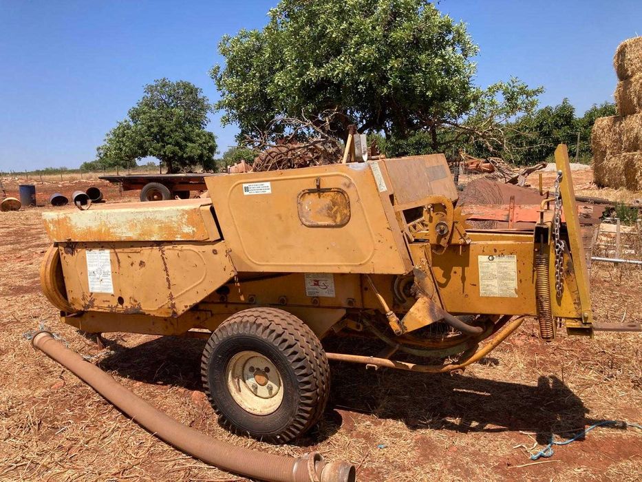 Enfardadeira em bom estado