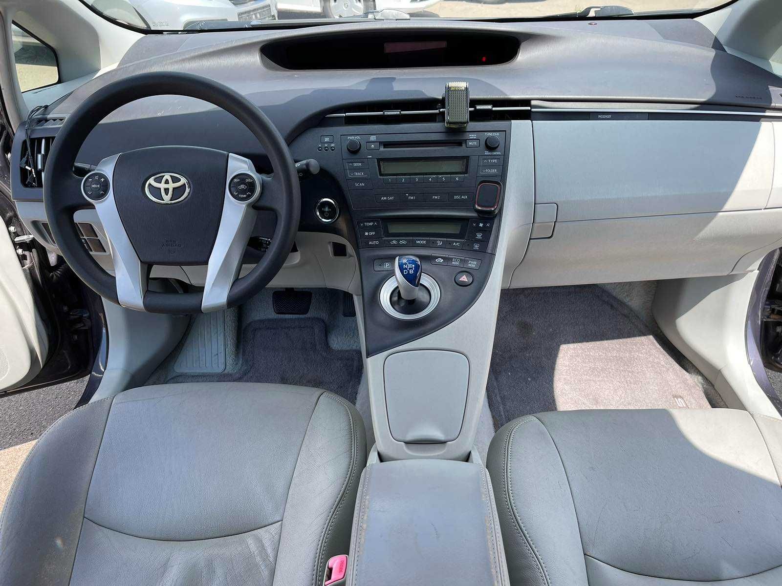 Toyota Prius гібрид