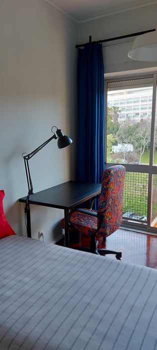 Arrendo quarto de solteiro em S. Domingos de Benfica