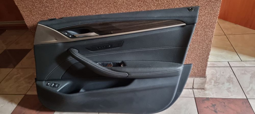 Boczek prawy BMW 5 G 30