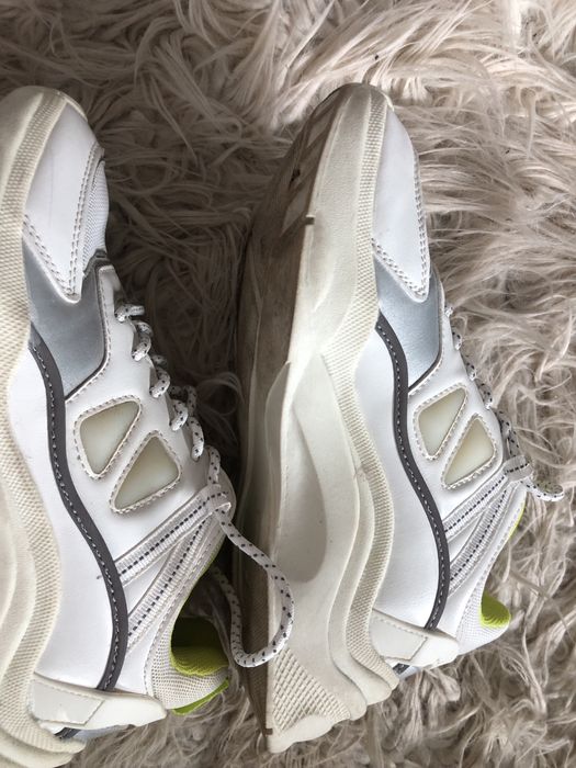 Tenis Stradivarius 37 usados 2 vezes