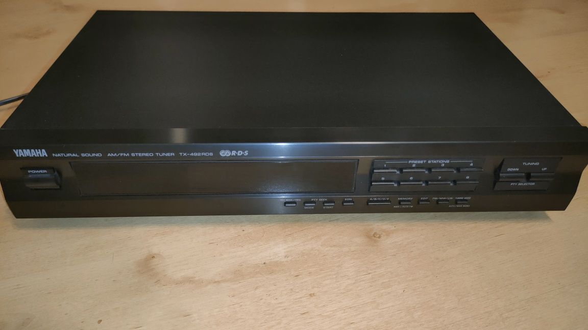 Tuner Yamaha TX-492DS