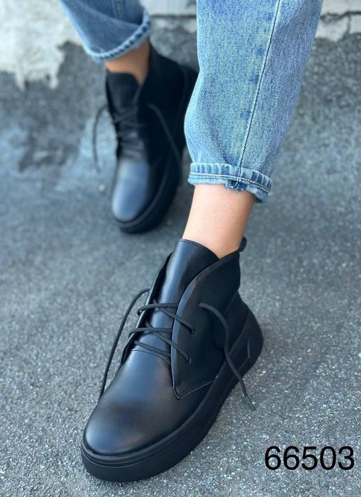 Жіночі шкіряні демісезонні черевики в кольорах