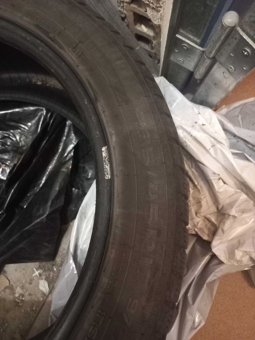 Opony zimowe Nokian 235/45/17 WR4