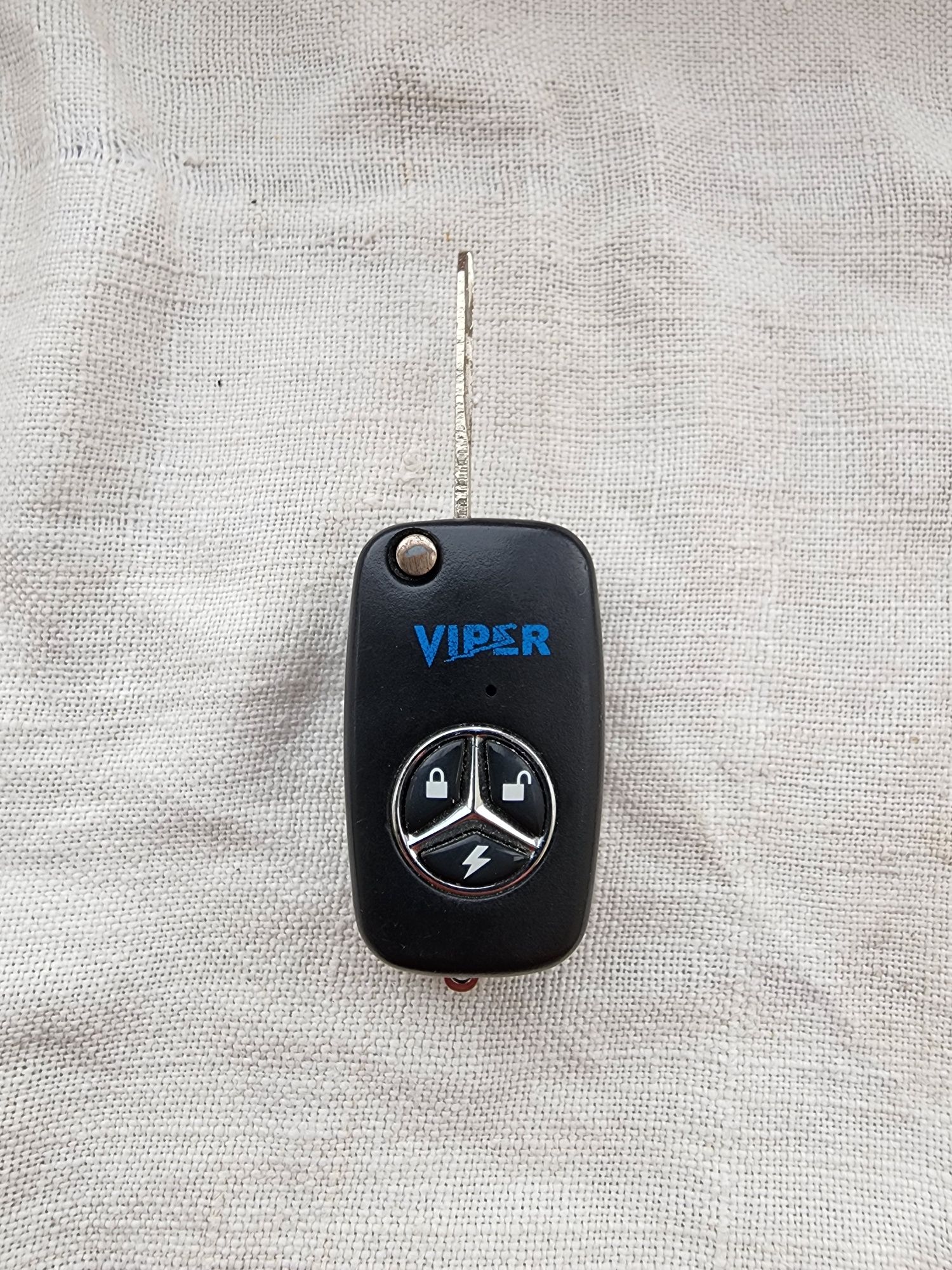 Пульт сигналізації с ключем Viper