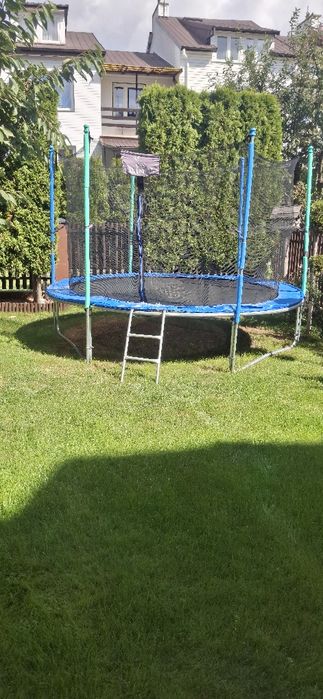 Sprzedam trampolinę.
