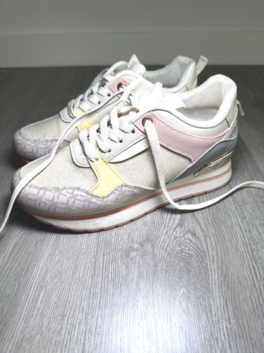 Sapatilhas senhora - muito bom estado