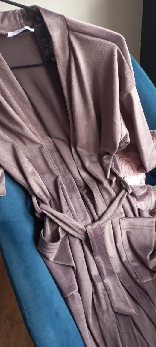 Жіночий велюровий халат, розмір M,L XL