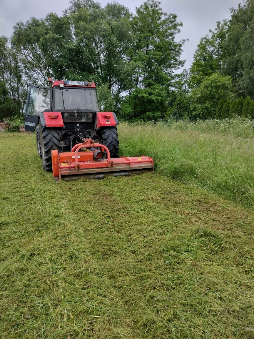 Koszenie nieużytków kosiarką bijakową (mulczerem)