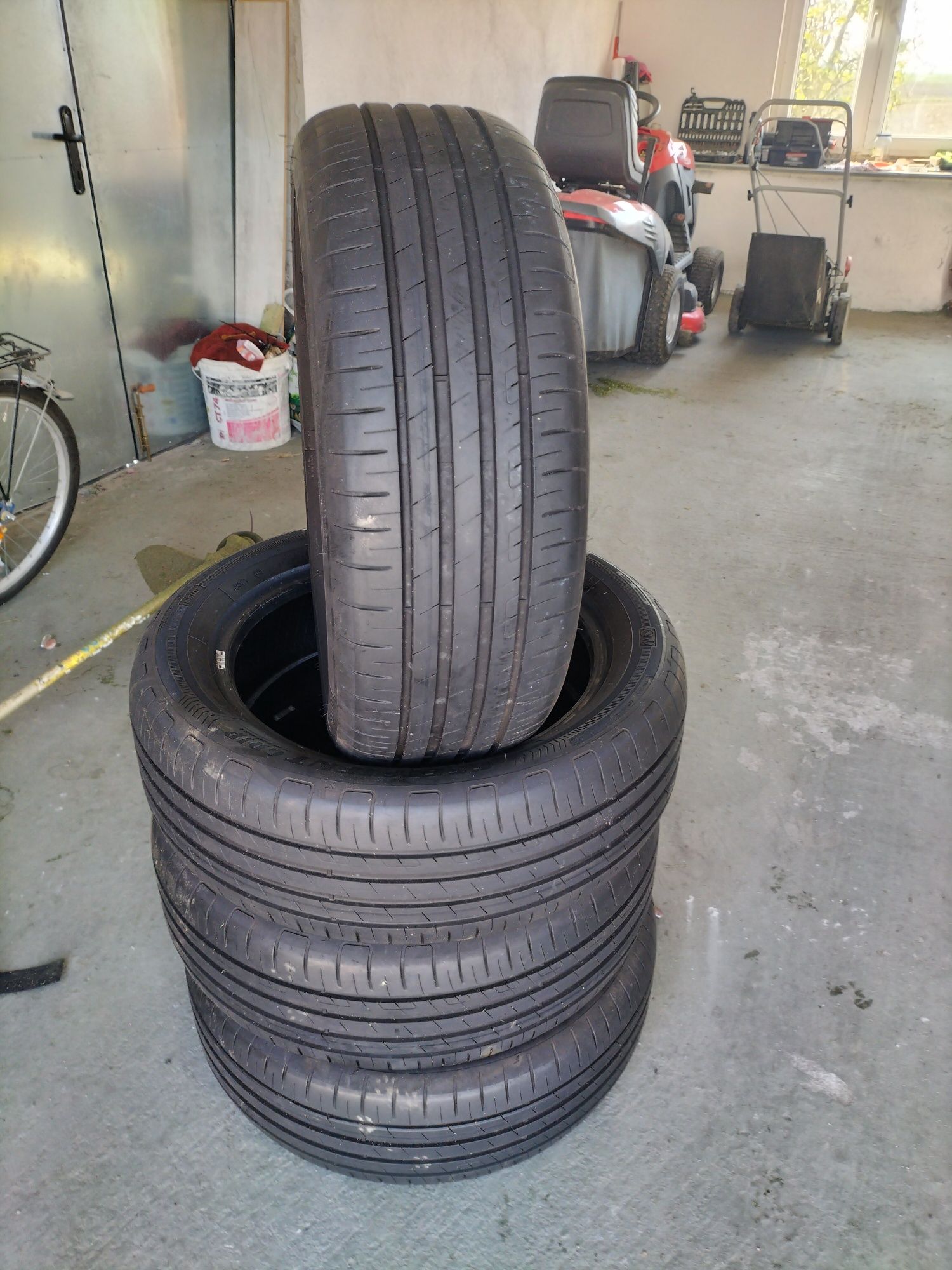 Opony letnie 205/ 55 /17 Goodyear 22rok