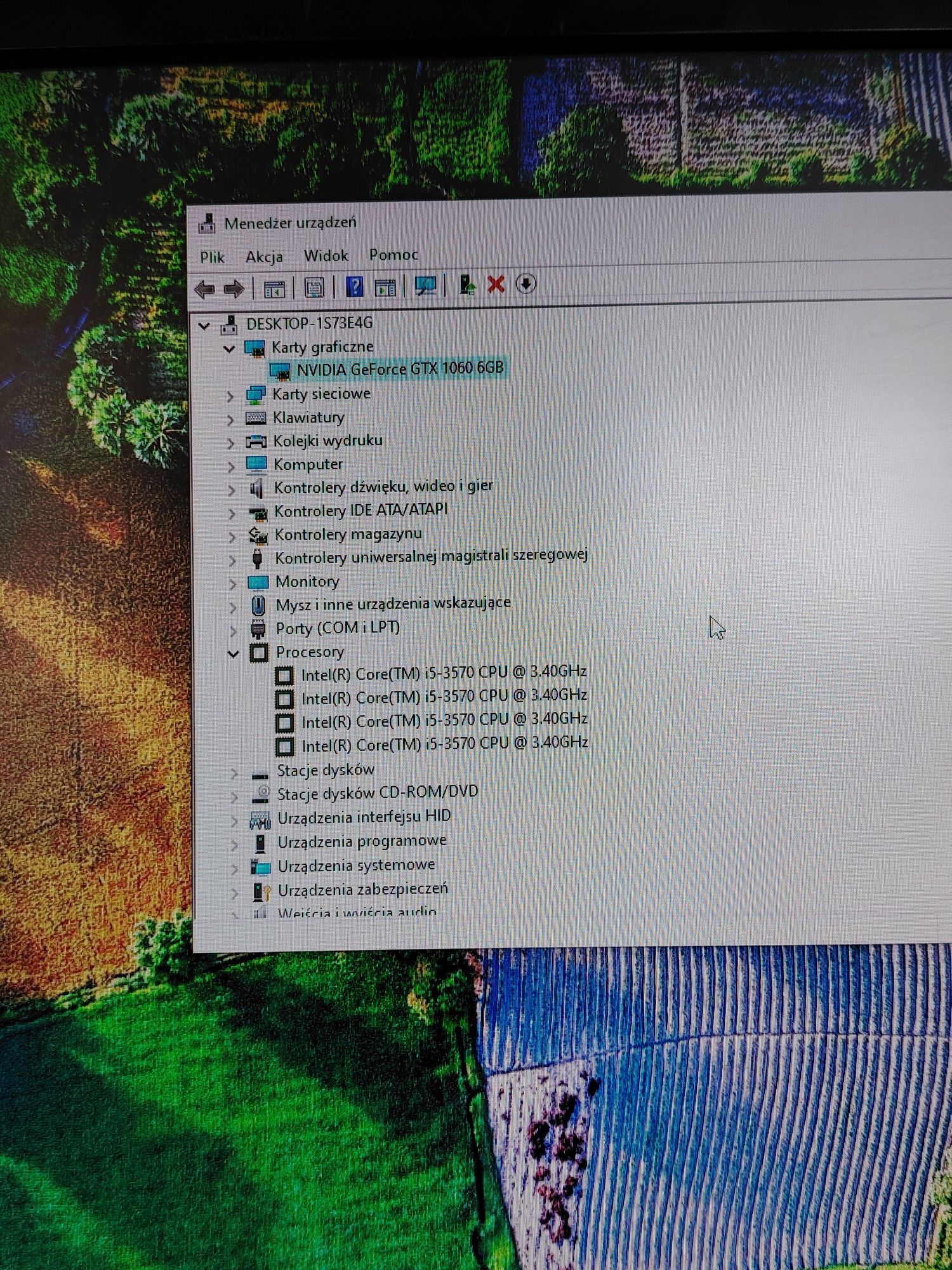 Komputer Intel i5 4x3.4Ghz Geforce Gtx 6GB Zestaw z biurkiem. Monitor