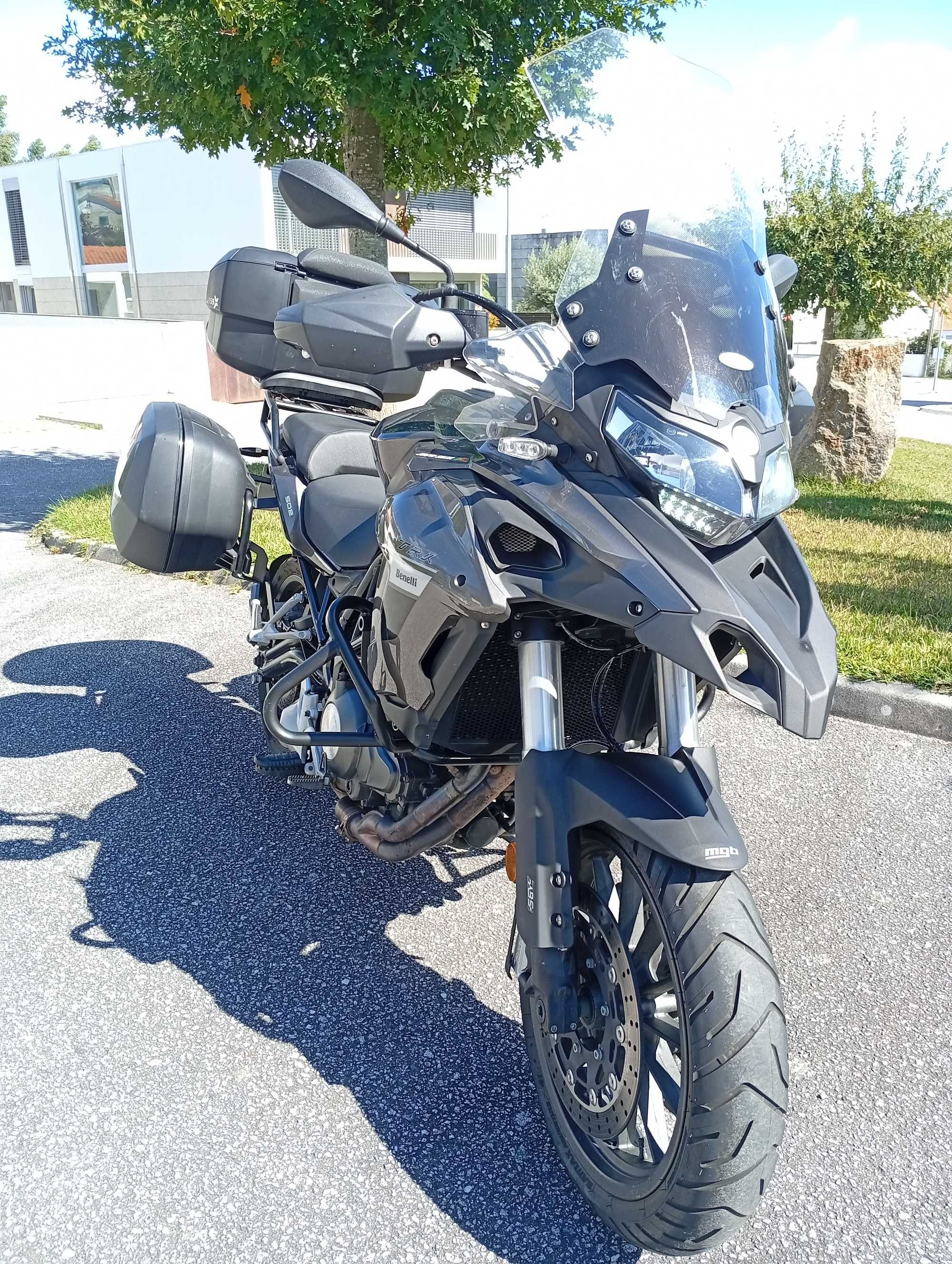 Benelli TRK 502 sem acidentes