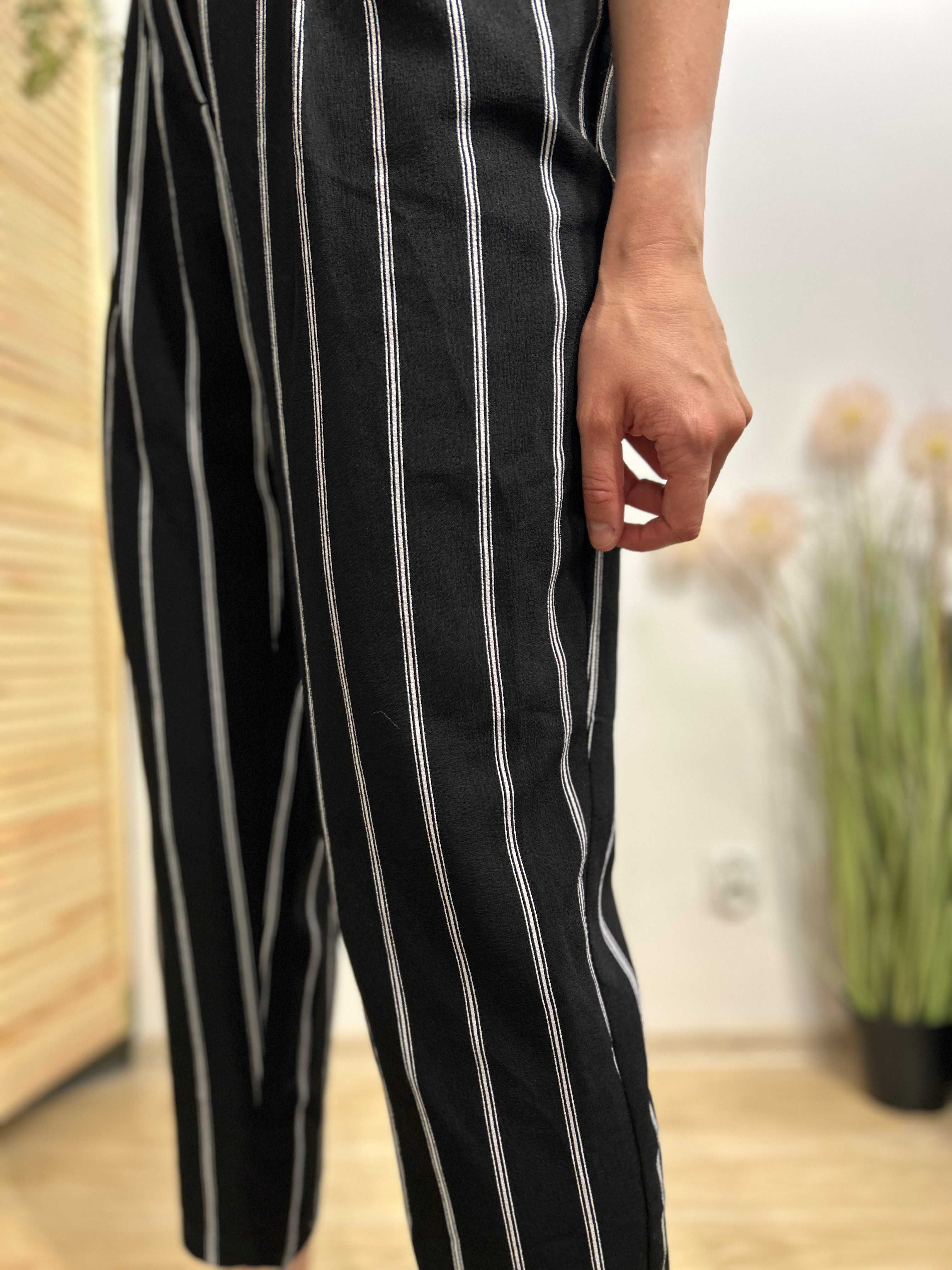 Czarne spodnie w paski – H&M, rozmiar 36