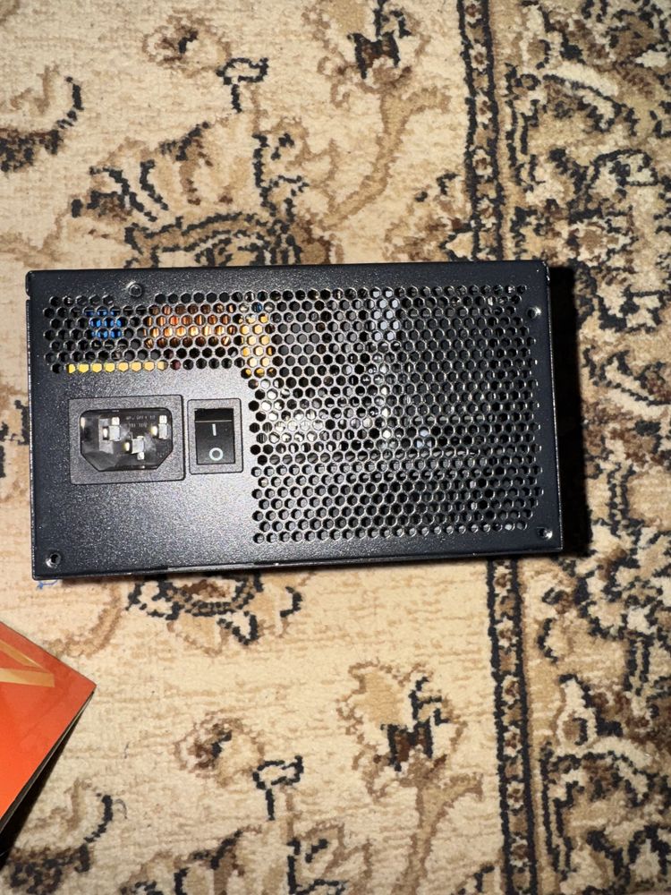 Gigabyte UD1000GM 1000W