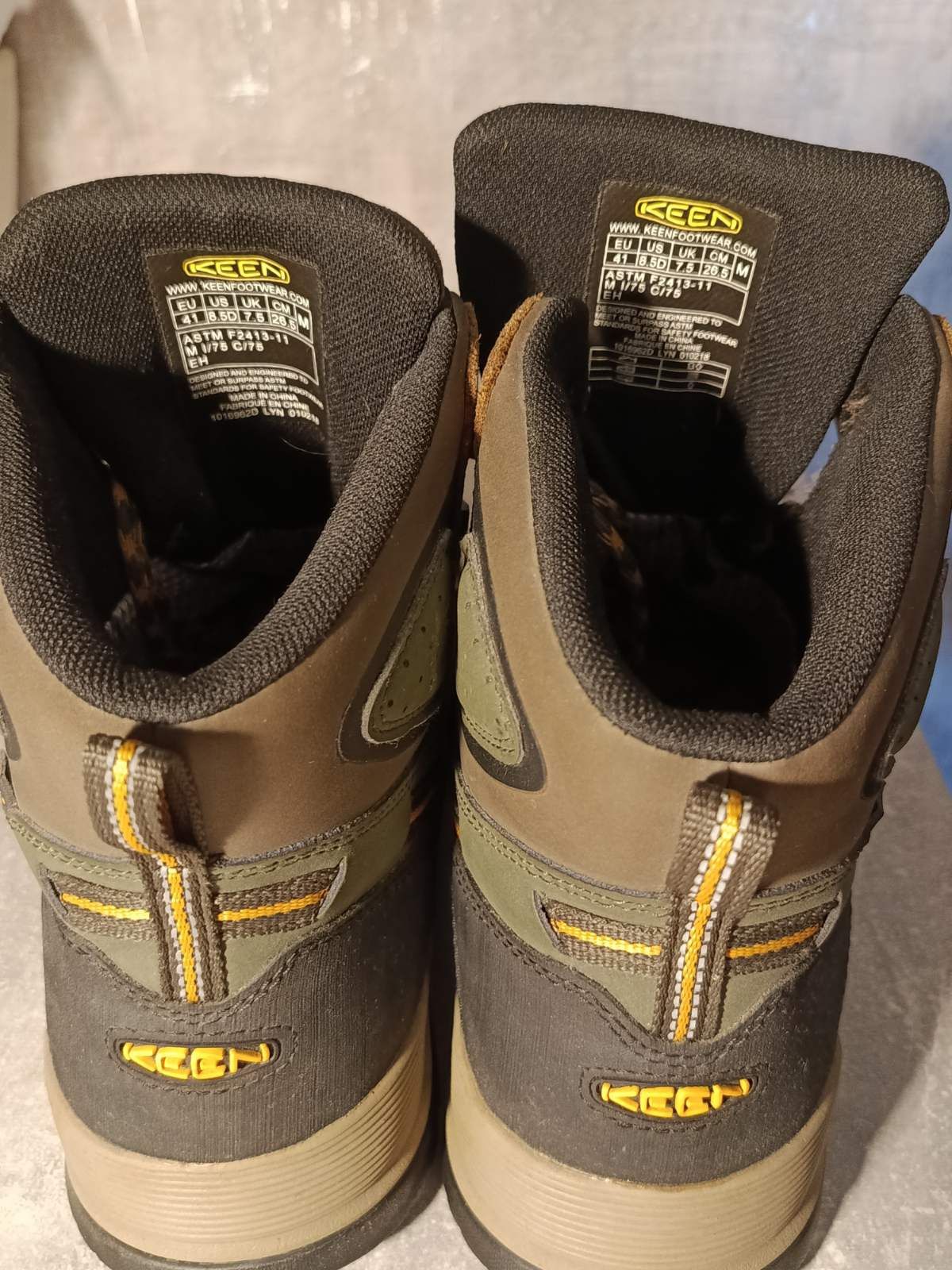 Чоловіче взуття KEEN