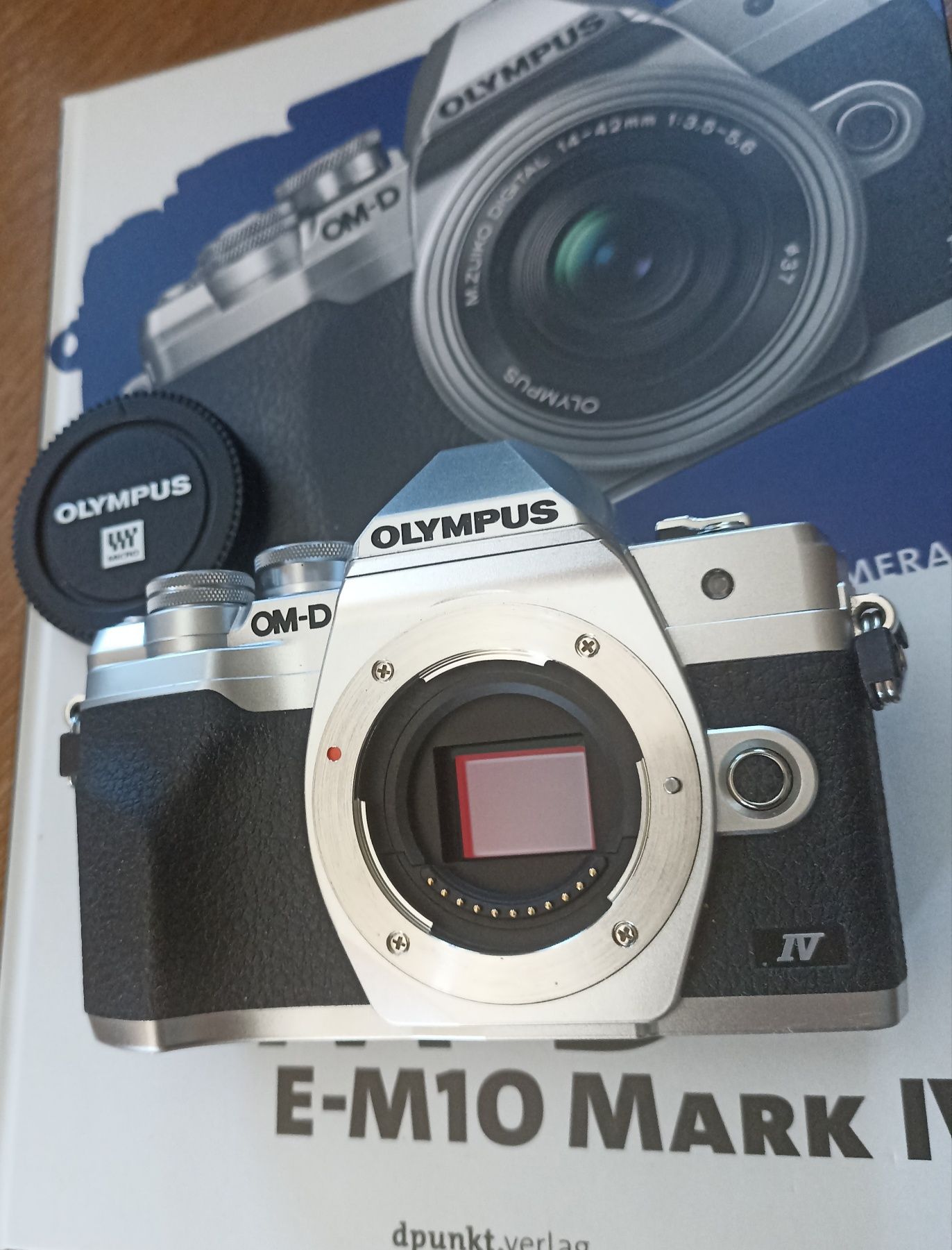 Olympus OM-D E-M10 Mark IV