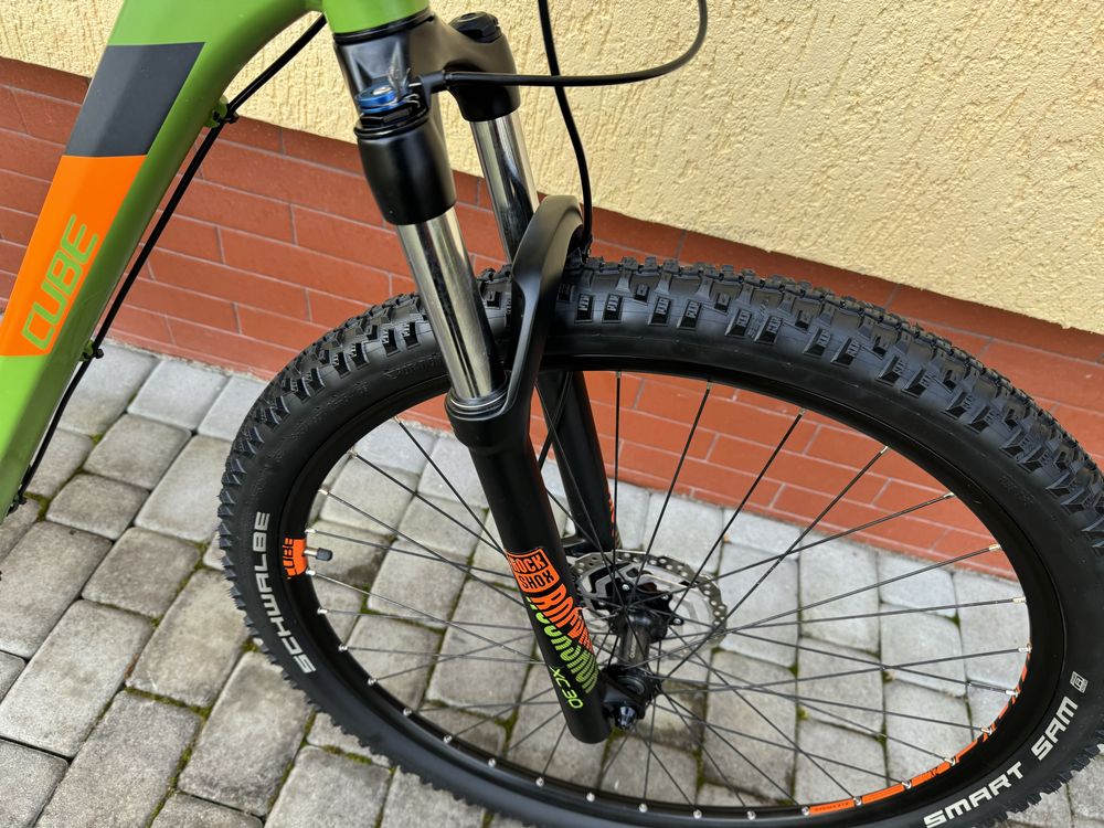 Велосипед Cube.  Rock Shox. /SHIMANO.