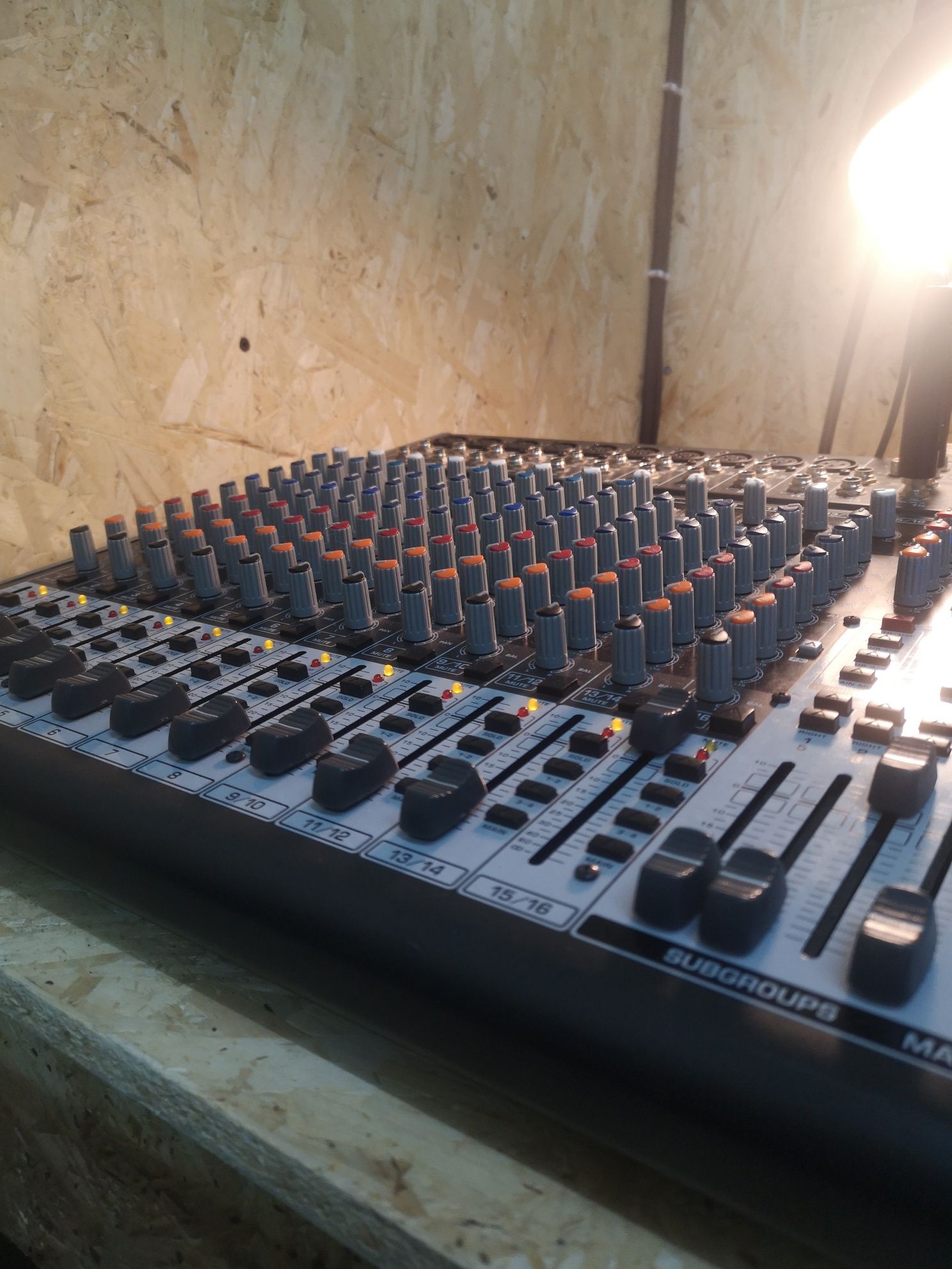 2 Mesa behringer x2442USB