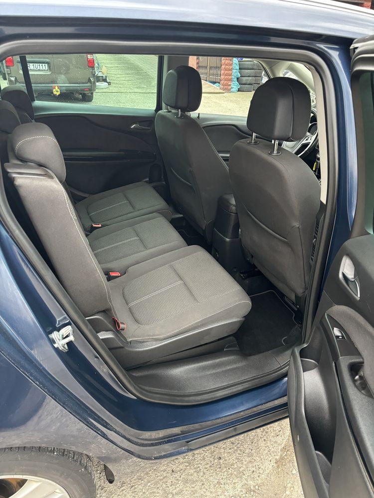 Opel Zafira 1.4 Turbo Klima Grzane fotele i kierownica 7 osobowy PDC