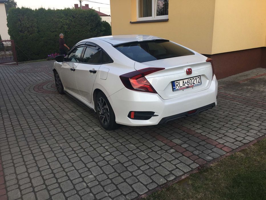 Samochod osobowy Honda CIVIC 2,0 sedan 2017 automat