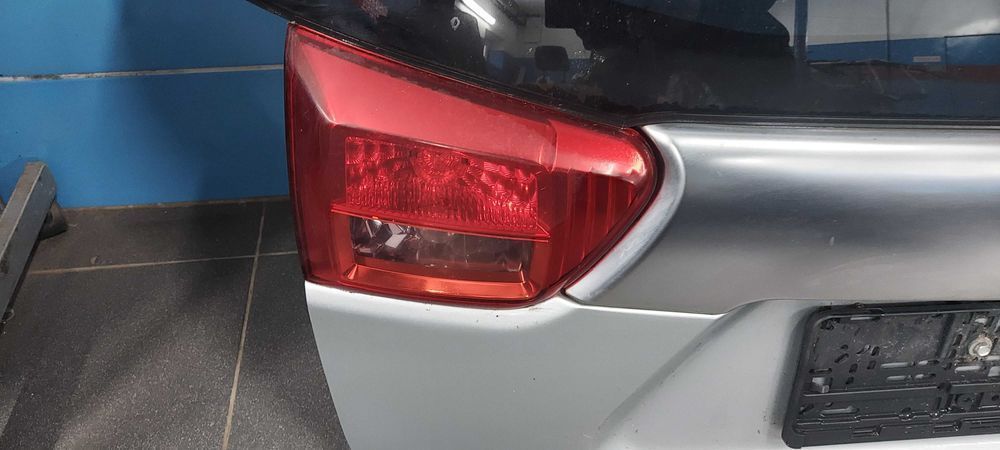 Lampa tylna lewa prawa w klapę Peugeot 4007