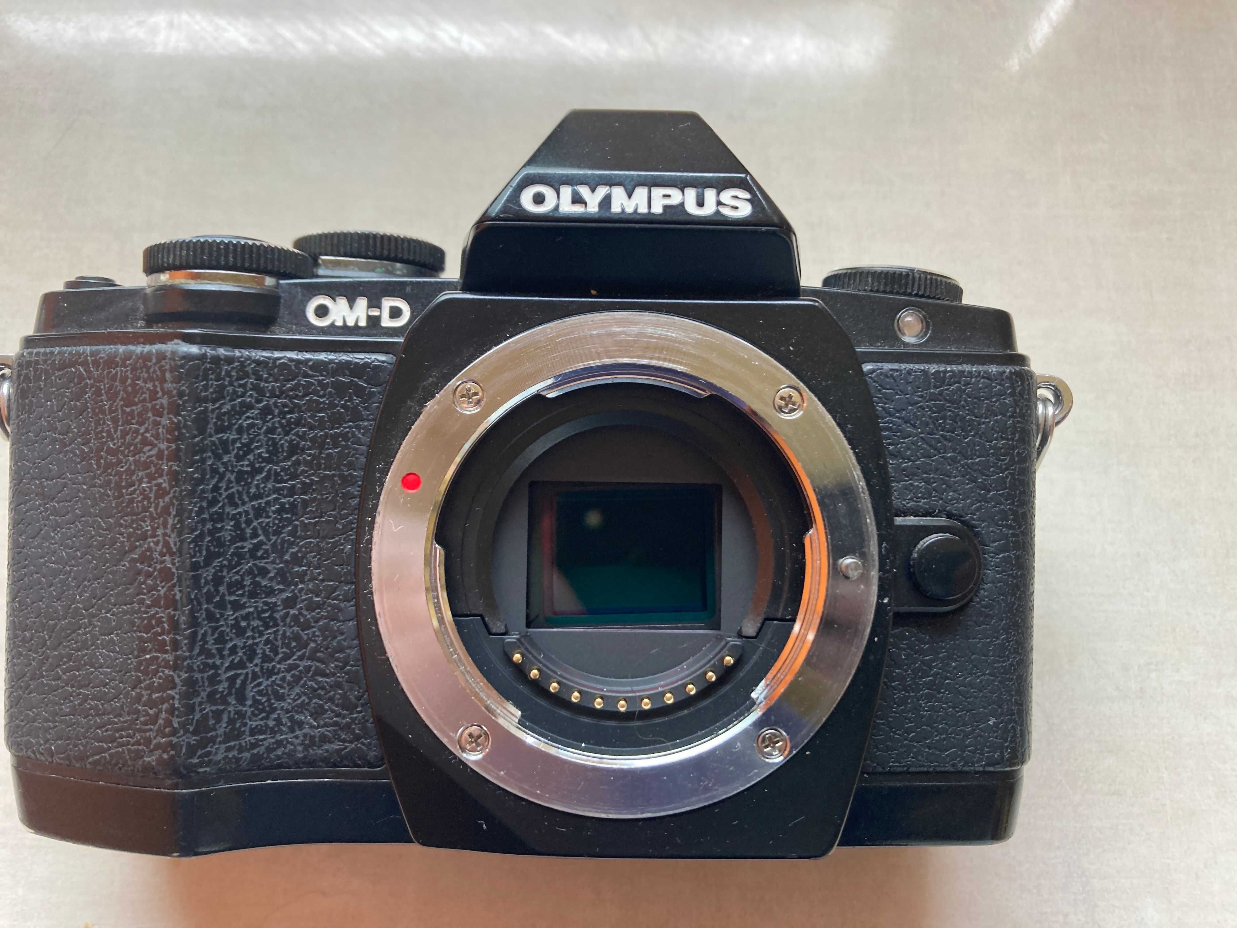 Aparat Olympus OMD EM-10 body