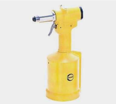 Máquina de Rebitar Capac. Rebite 3,2-7,2 - Pot. Tracção 2.500Kgf