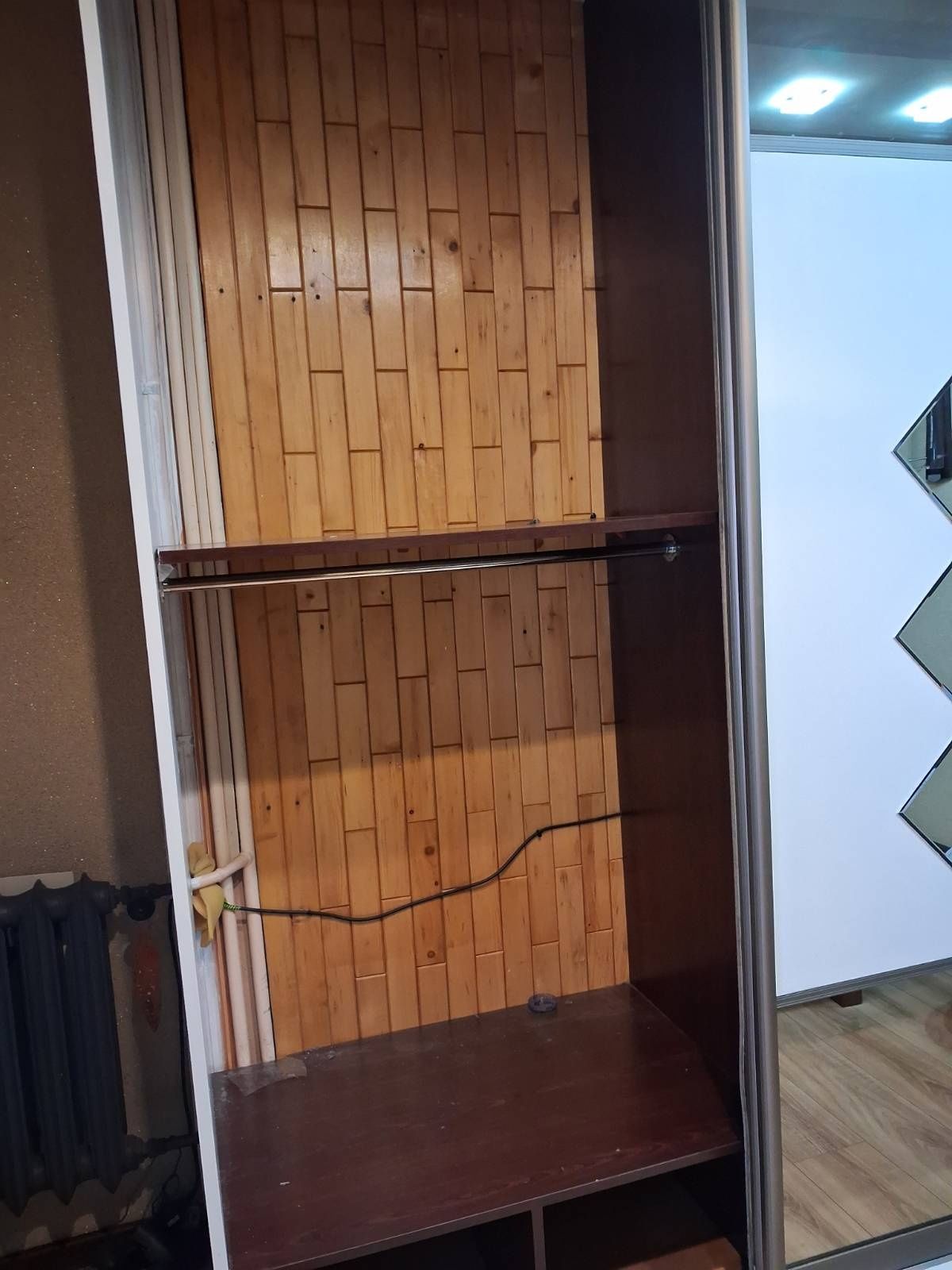 Szafa przesuwna biała z lustrami