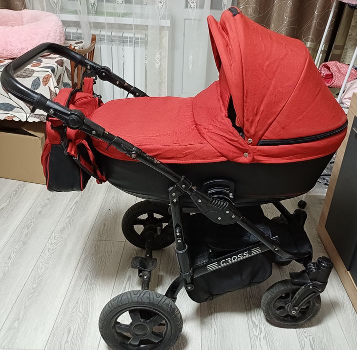 Продаю Каляску 2 в 1  Angelina +прогулка(унісекс)