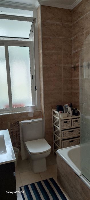 Quarto para alugar em lisboa av. novas