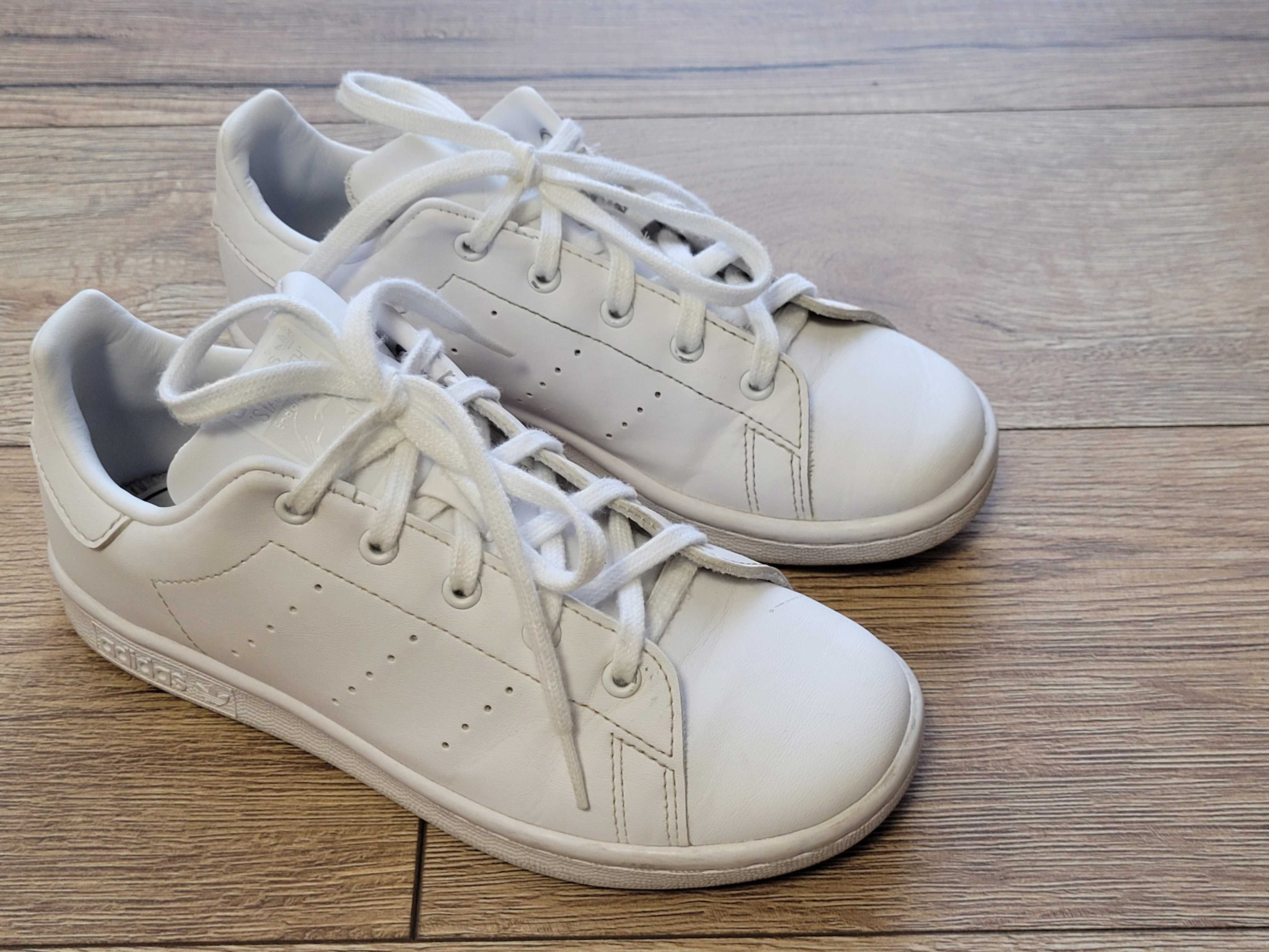 Sneakersy Adidas Stan Smith Komunia białe rozmiar 33