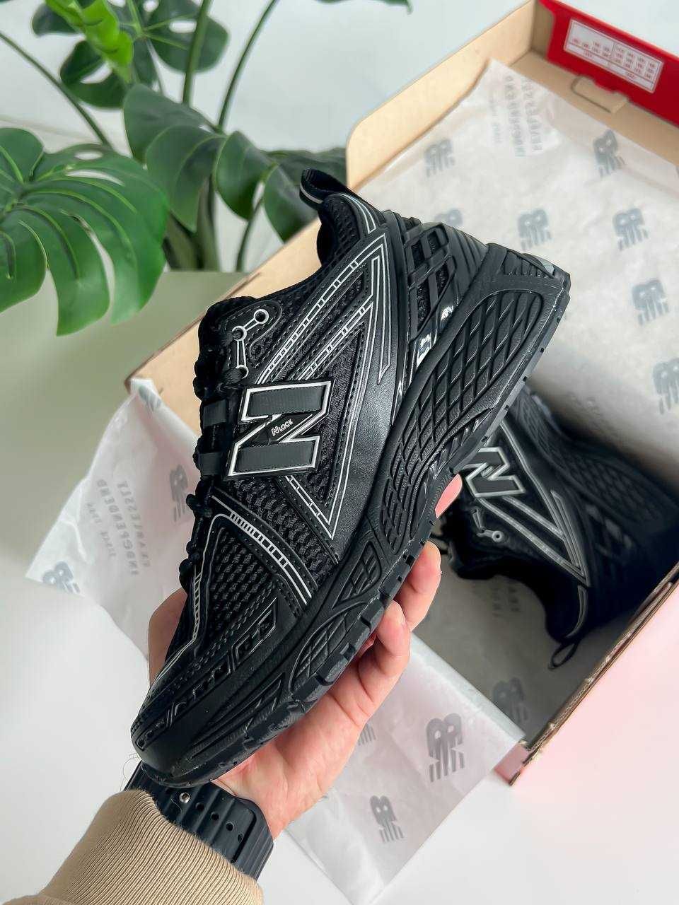 New Balance 1906R Black Metallic Silver