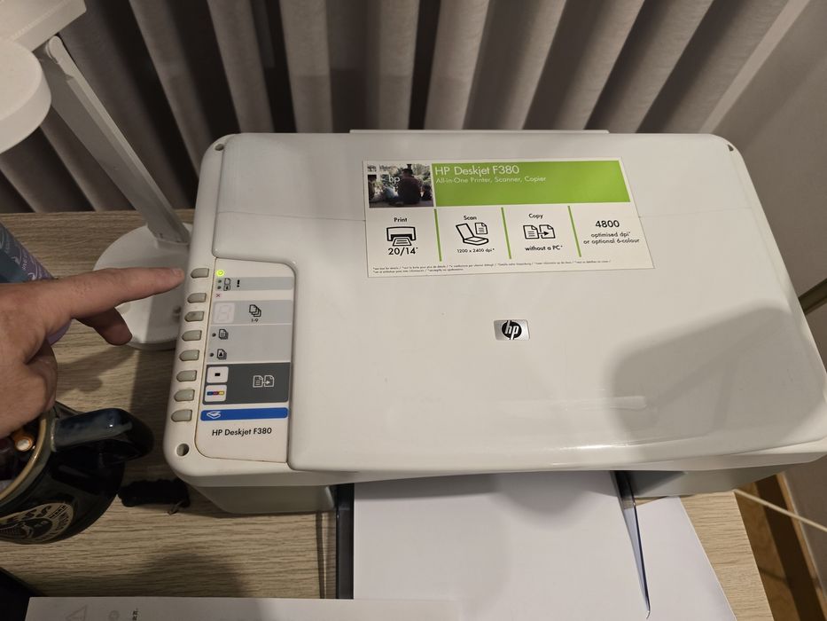 HP Deskjet F380 - Impressora Multifunções