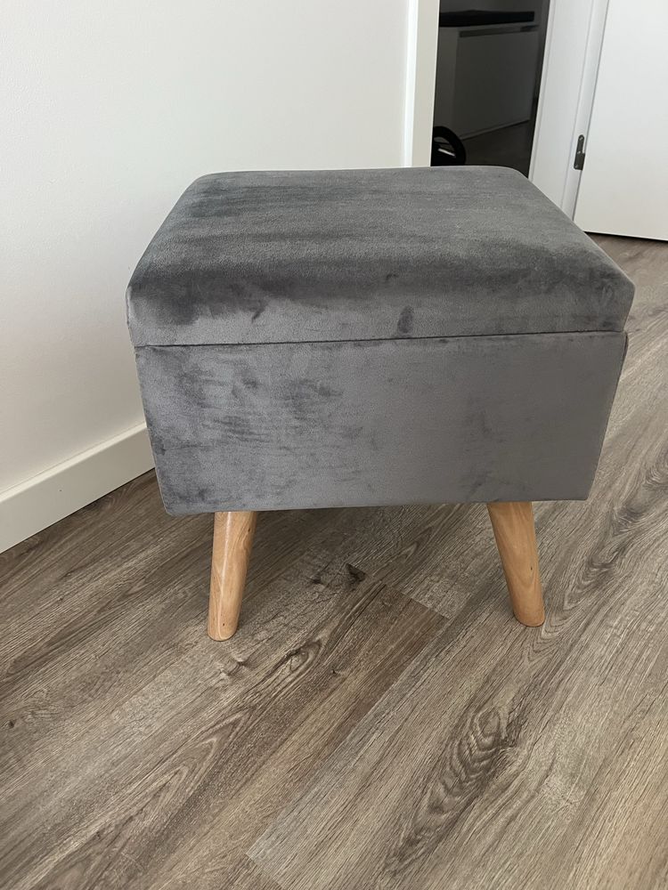 Conjunto bancos apoio/banquetas/poltronas/puffs