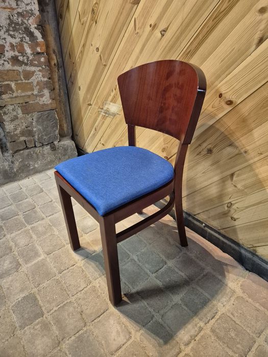 80x Krzesło drewniane FAMEG + stoły | Restauracja | Sala bankietowa |