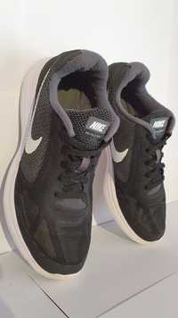 Nike Revolution buty damskie czarne sportowe rozmiar 38.5