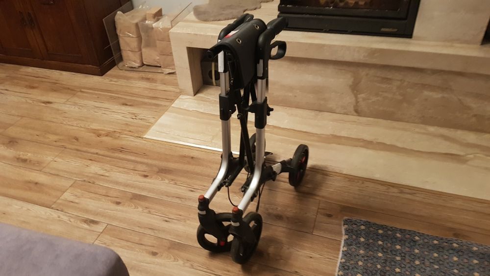 Balkonik chodzik rechabilatacyjny aluminiowy skladany