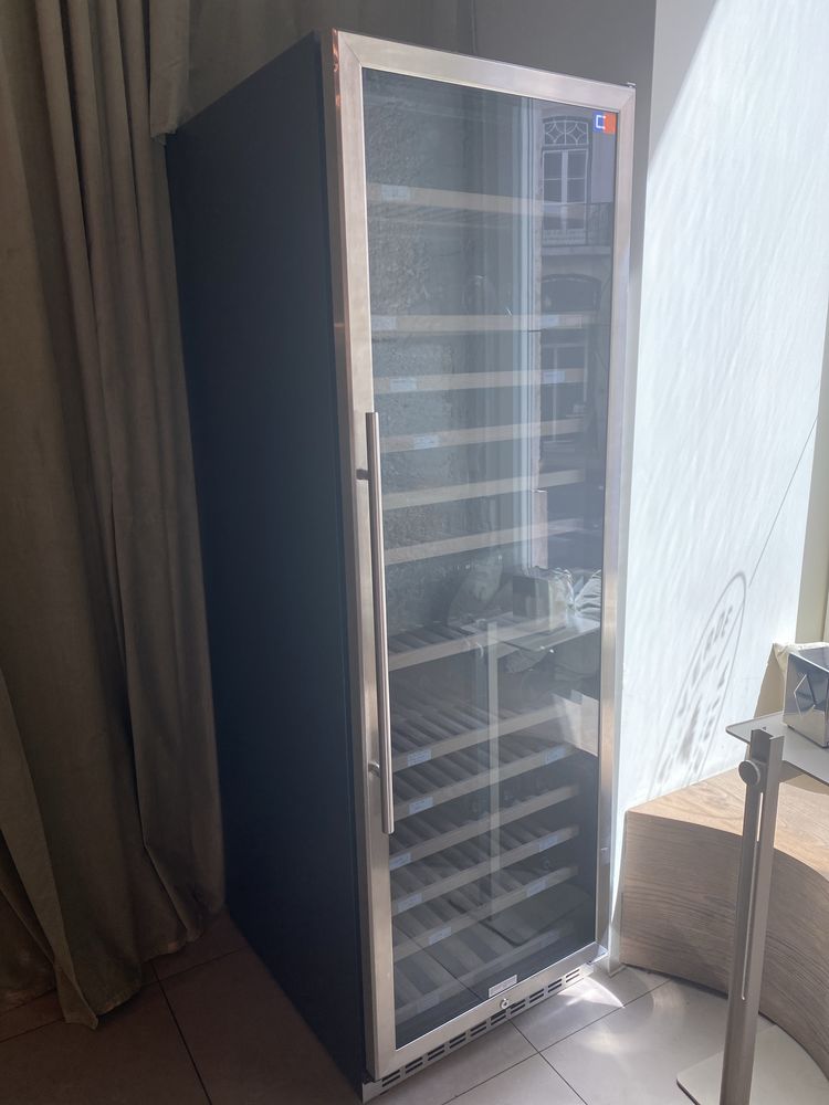 Armario vinhos 2 temperaturas