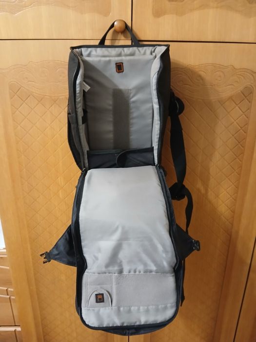 Сумка для фотоапарата lowepro