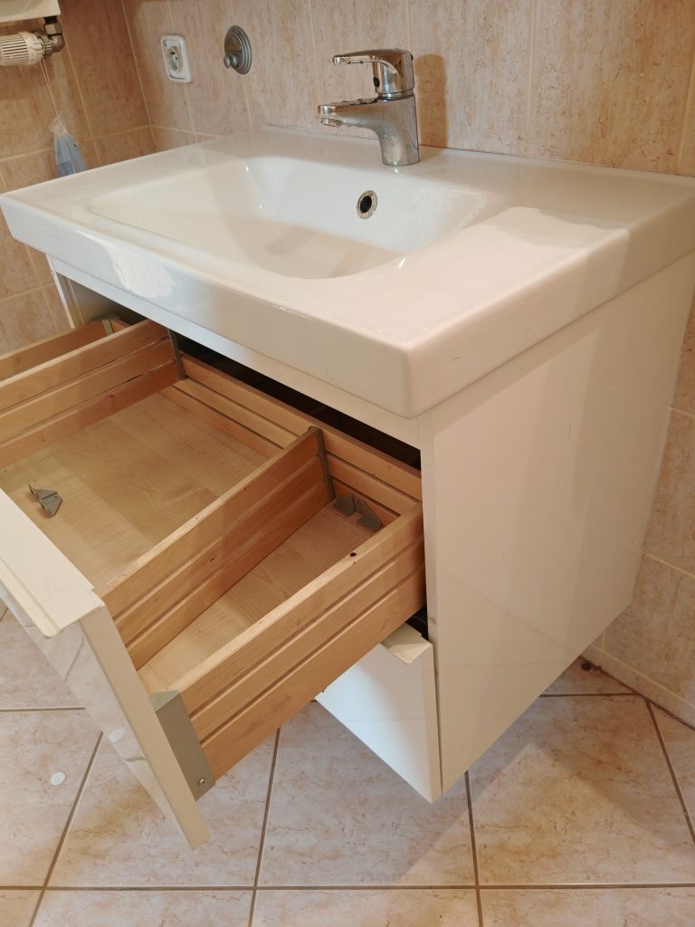Szafka łazienkowa Ikea plus umywalka 82 cm