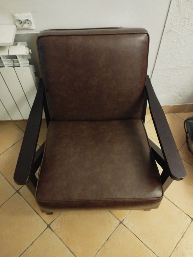 Fotel skórzany drewniany modern vintage gentleman
