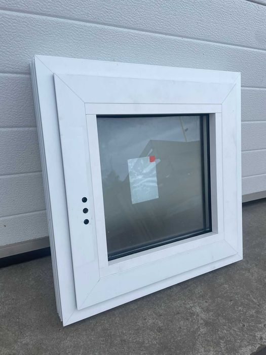 Okno aluminiowe ciepłe 500x500, rozwierno-uchylne, szyba mleczna